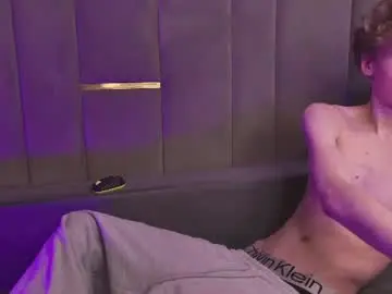 Chaturbate Live Porn of curlytwinkboy