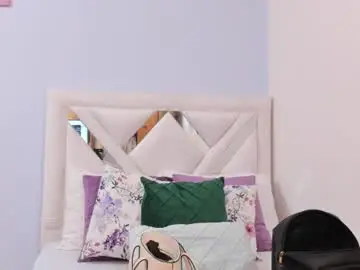 Chaturbate Live Sex Cam of kyliiebaker