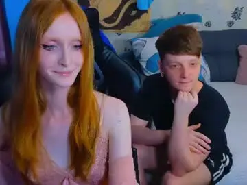 Chaturbate Live Sex Cam of laksmrrr