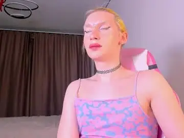 Chaturbate Live Sex Cam of mikaella_nicole