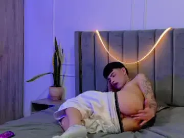 Chaturbate Nude Webcam of zeyn_smith