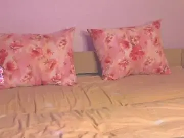 Chaturbate Live Sex Cam of juicy_couple333