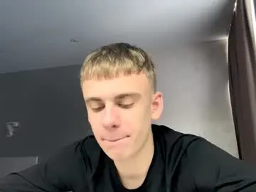 Chaturbate Live Sex Cam of solofury