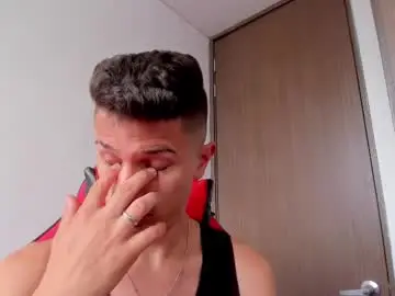 Chaturbate Live Sex Cam of kevin_ahs1