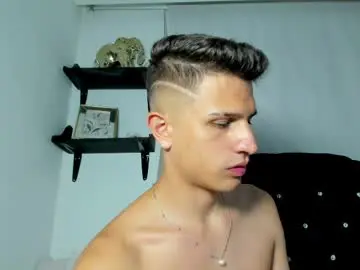 Chaturbate Private Sex Chat of kevin_ahs1