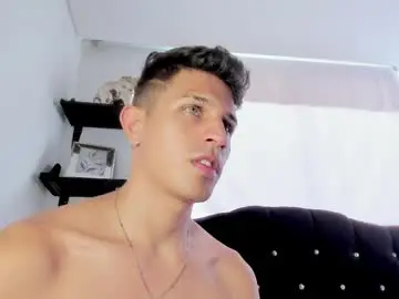 Chaturbate Free Porn Cam of kevin_ahs1