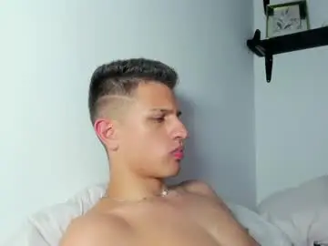 Chaturbate Private Sex Chat of kevin_ahs1