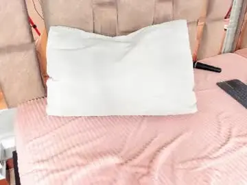 Chaturbate Nude Webcam of lilian_starfire
