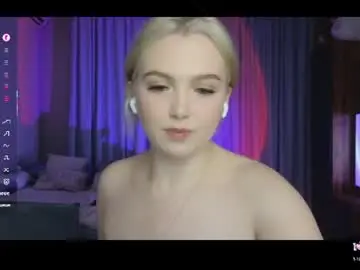 Chaturbate Free Live Porn of small_blondee