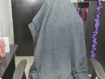 Chaturbate Live Sex Cam of ann_cohen