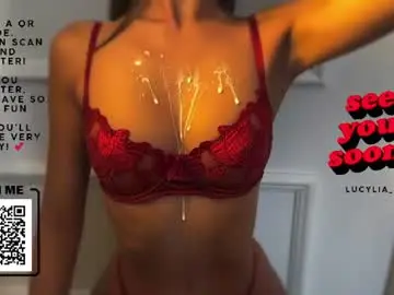 Chaturbate Live Porn of lucylia_