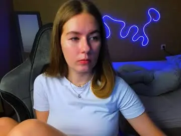 Chaturbate Watch Live Sex Cams of emilyy____