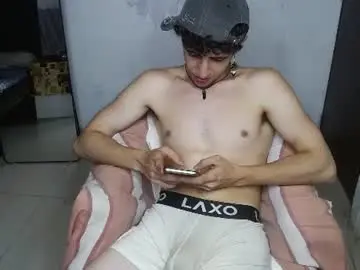 Chaturbate Watch Live Sex Cams of noah_sokolov_