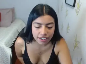 Chaturbate Live Sex Cam of laia_white