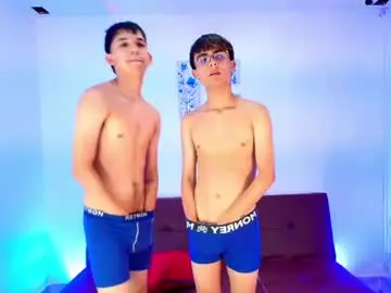 Chaturbate Best live sex cam show of chillbicrew