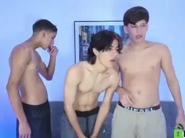 Chaturbate Free Porn Cam of chillbicrew