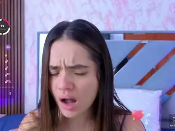 Chaturbate Live Porn of littleesara18