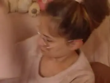 Chaturbate Watch Live Sex Cams of flowercandydoll13