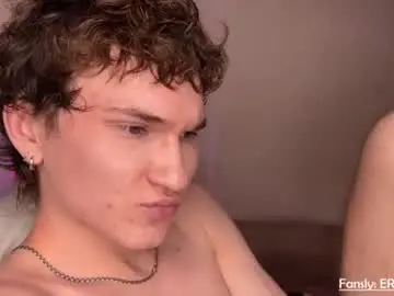 Chaturbate Live Porn of eric_dark