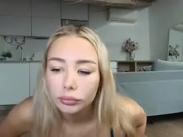Chaturbate Adult Video Chat of itschanelxx