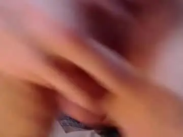 Chaturbate Live Sex Cam of carlosbangsyeidy
