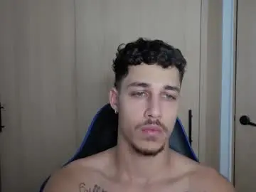 Chaturbate Best live sex cam show of orionblaze69_