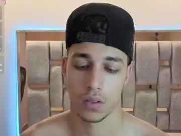 Chaturbate Live Sex Cam of orionblaze69_