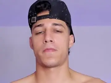 Chaturbate Best live sex cam show of orionblaze69_