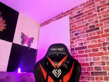 Chaturbate Live Sex Cam of aleja_hill