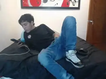 Chaturbate Sex Chat of andrescoll25