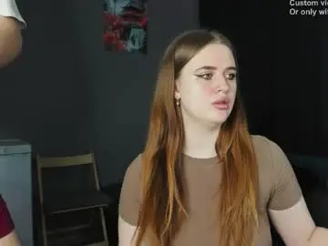 Chaturbate Live Sex Cam of robert_lisa