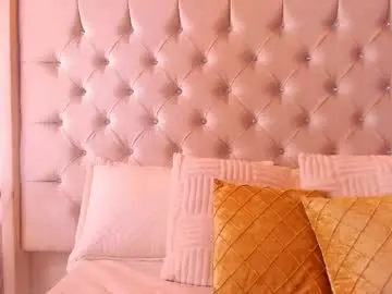 Chaturbate Sex Cam of eloisa_cleavage_