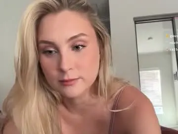 Chaturbate Live Sex Cam of bellaryderr