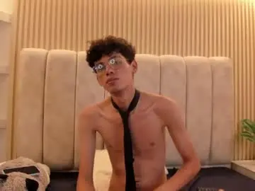 Chaturbate Sex Chat of ethan_kay