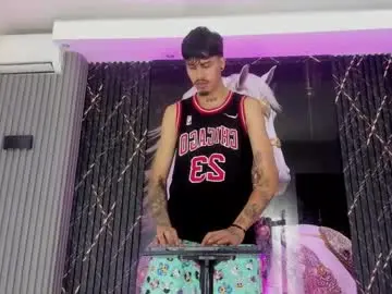 Chaturbate Adult Webcams of thebigdanni