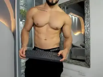 Chaturbate Live Sex Cam of thiago_moretti
