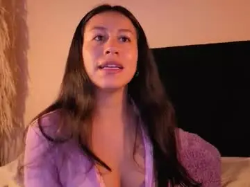 Chaturbate Live Sex Cam of emigomez_