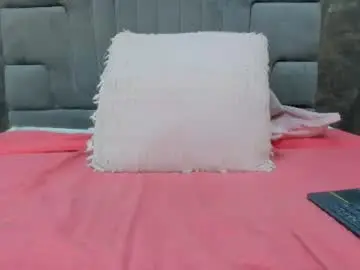 Chaturbate Live Sex Cam of bruce_hans