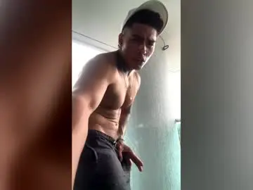 Chaturbate Live Sex Cam of dominiofit