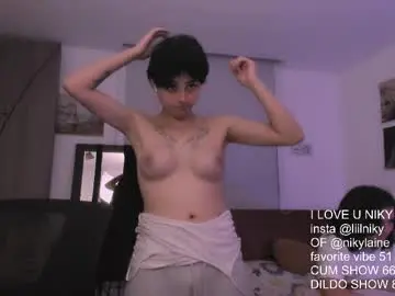 Chaturbate Live Sex Cam of nikylaine