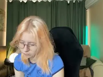 Chaturbate Sex Cam of lily_spark_