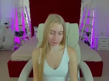 Chaturbate Live Sex Cam of alina__blonde