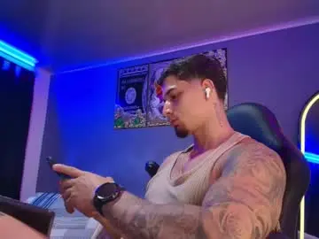 Chaturbate Sex Chat of camiloalvarezzz3