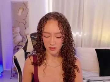 Chaturbate Live Sex Cam of chloemoreti