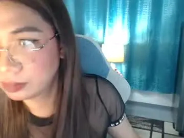 Chaturbate Live Sex Cam of urwetasianprincessxx