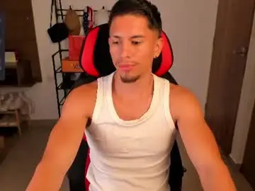 Chaturbate Live Sex Cam of aaronfox_