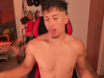 Chaturbate Watch Live Sex Cams of aaronfox_