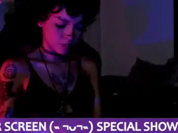 Chaturbate Watch Live Sex Cams of anny_kiitty_