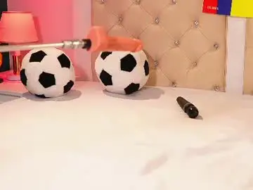 Chaturbate Adult Video Chat of caroline_adams_