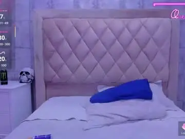 Chaturbate Best live sex cam show of cherrybombs_